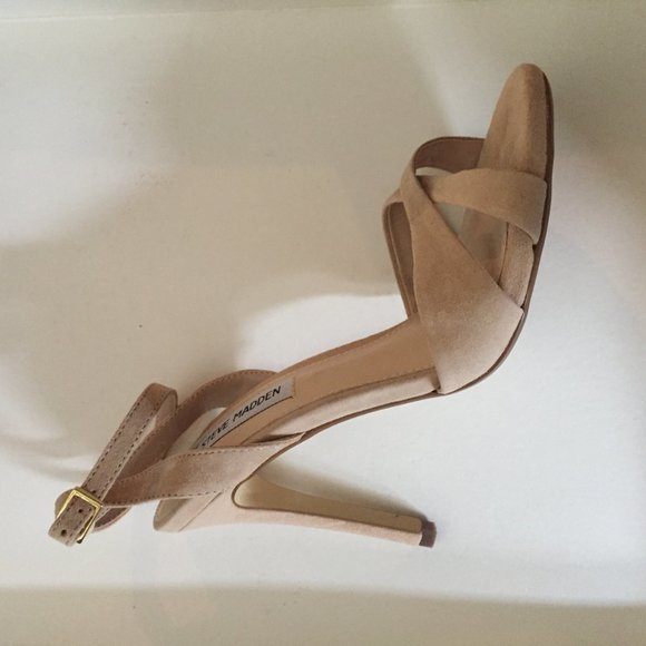 Steve Madden Xandyy Suede Heels - Picture 3 of 10